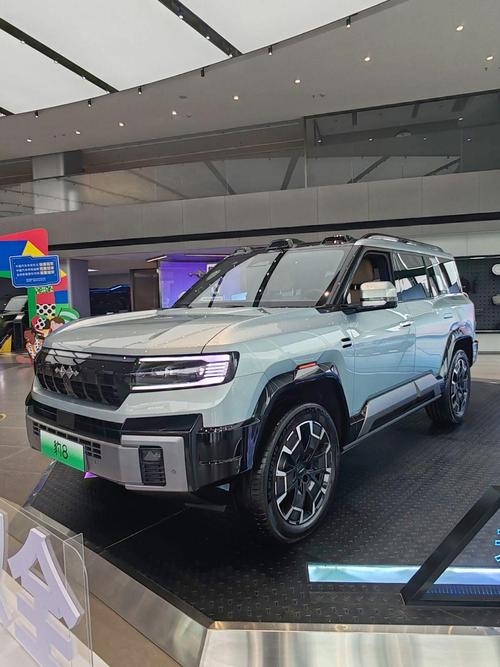 惠州244比亚迪方程豹硬派越野的爆款，英菲尼迪35周年与你共成长